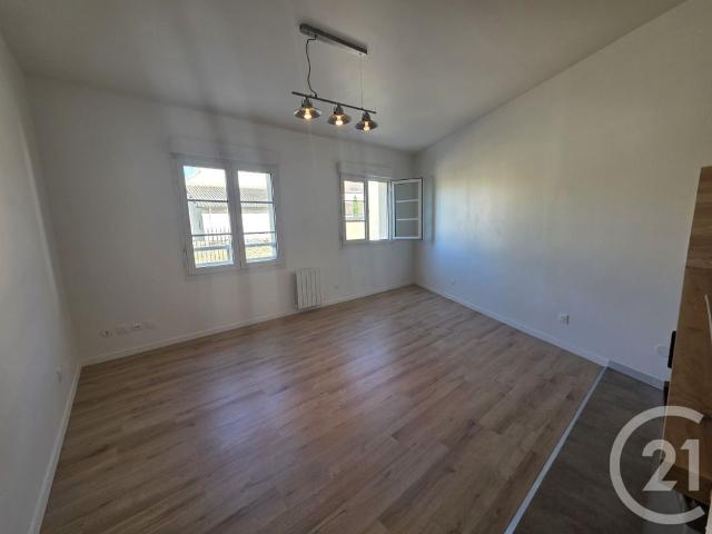 Location Appartement 1 pièce 24m² BRIE COMTE ROBERT 77170