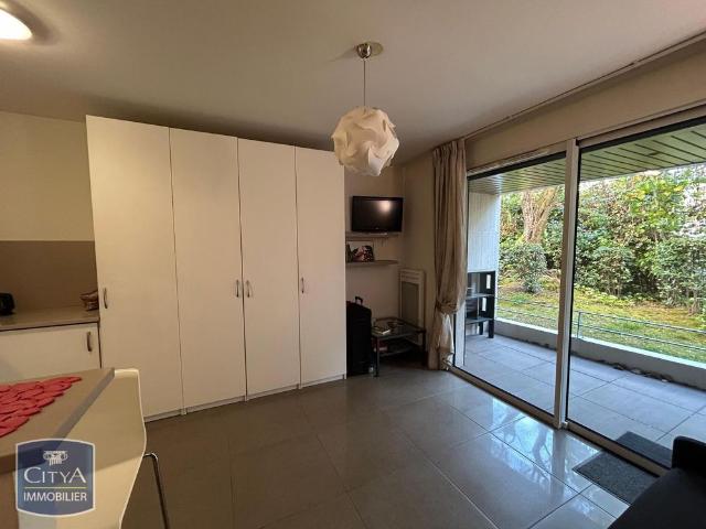 Location Appartement 1 pièce 24m² CANNES 06400