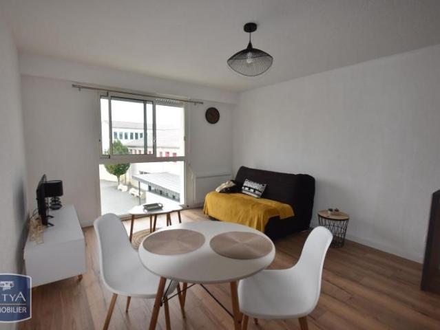 Location Appartement 1 pièce 24m² CHOLET 49300
