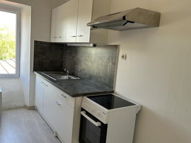 Location Appartement 1 pièce 24m² COSTAROS 43490