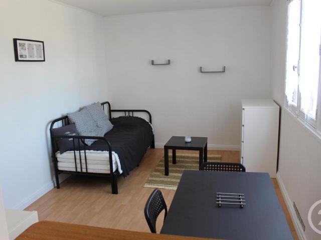 Location Appartement 1 pièce 24m² CLERMONT FERRAND 63100