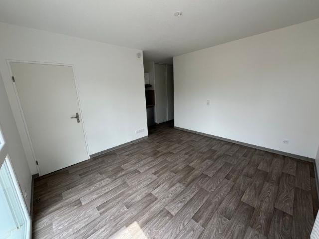 Location Appartement 1 pièce 24m² FRANQUEVILLE ST PIERRE 76520