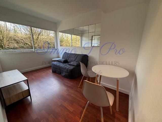 Location Appartement 1 pièce 24m² LA CELLE ST CLOUD 78170