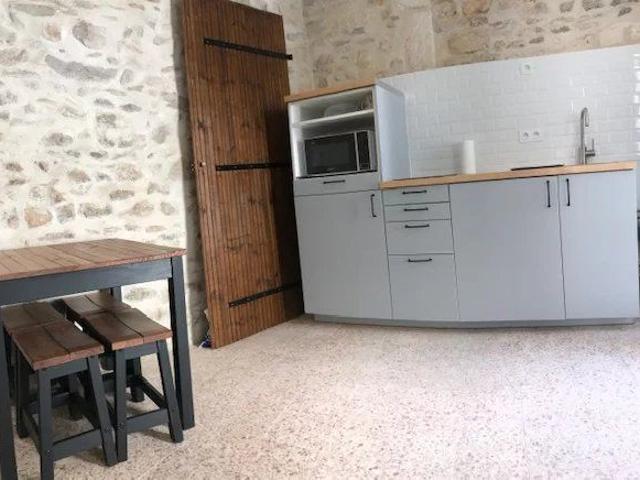Location Appartement 1 pièce 24m² NIMES 30900