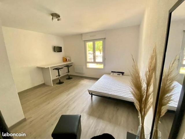 Location Appartement 1 pièce 24m² NIORT 79000