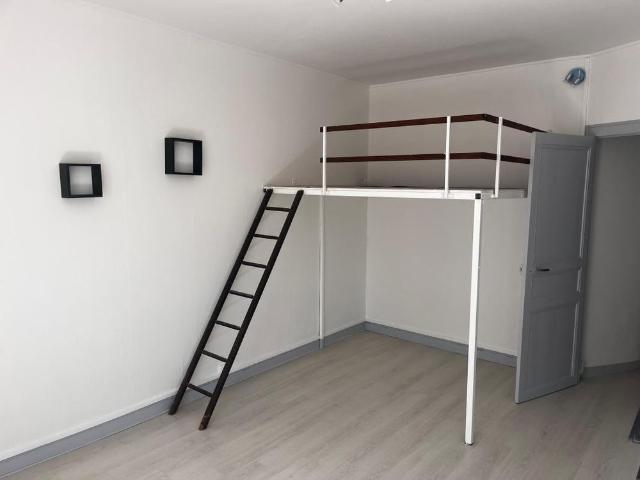 Location Appartement 1 pièce 24m² NIORT 79000