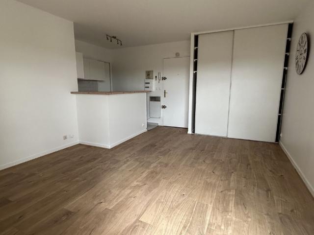 Location Appartement 1 pièce 24m² PONTAULT COMBAULT 77340
