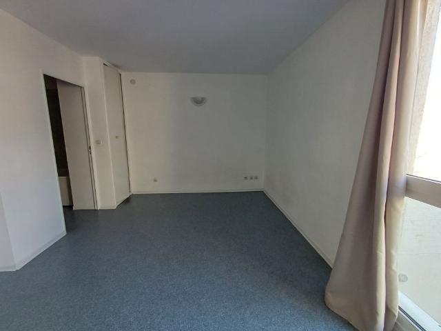 Location Appartement 1 pièce 24m² REIMS 51100