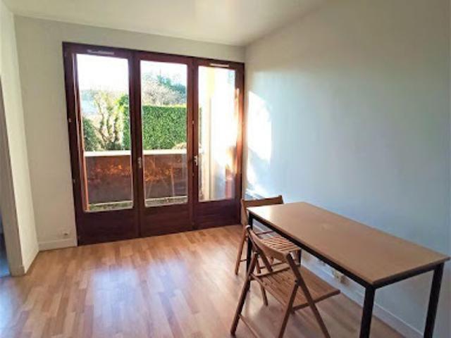 Location Appartement 1 pièce 25 m2 Massy