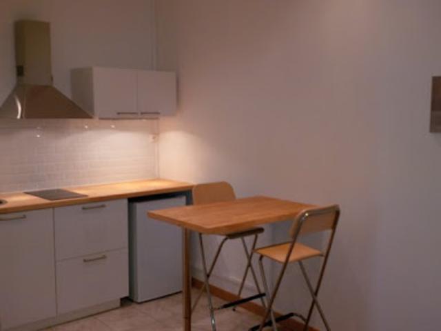 Location Appartement 1 pièce 25 m2 Marseille 7ème
