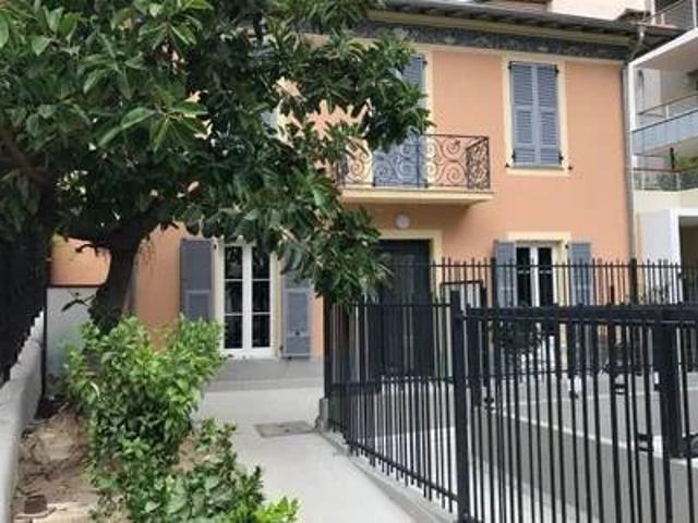 Location Appartement 1 pièce 25 m2 Nice