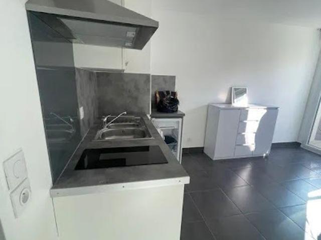Location Appartement 1 pièce 25 m2 Nice
