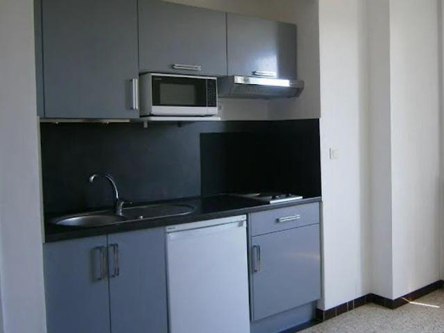 Location Appartement 1 pièce 25 m2 Aix en Provence