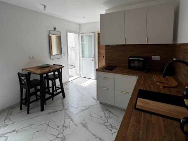 Location Appartement 1 pièce 25 m2 Concarneau