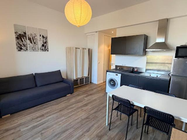 Location Appartement 1 pièce 25 m2 La Tour de Salvagny