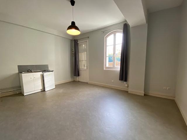 Location Appartement 1 pièce 25 m2 Saumur