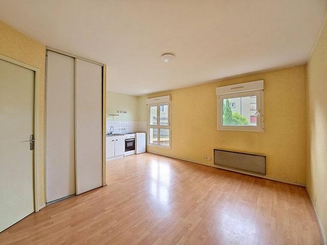 Location appartement 1 pièce 25 m² à Bourg en Bresse 01000 357 € / mois CC
