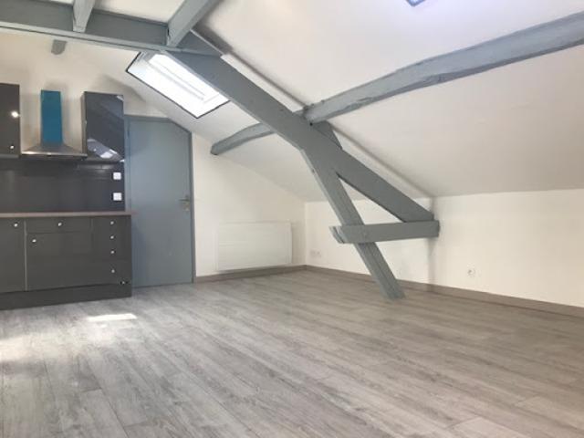 Location Appartement 1 pièce 25.06 m2 Houdan