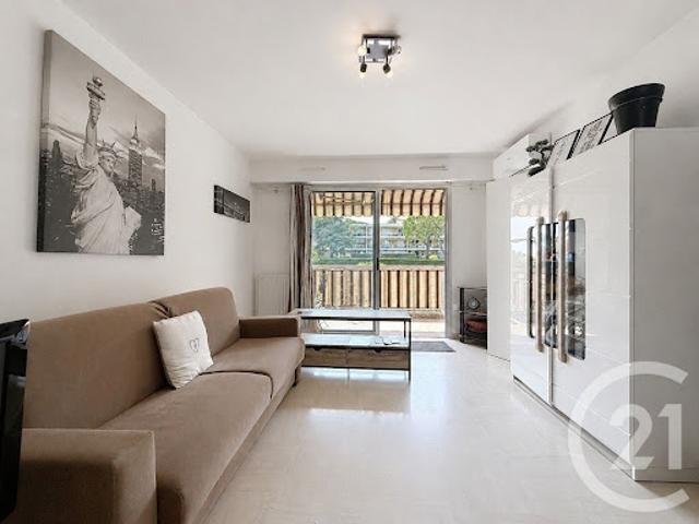 Location Appartement 1 pièce 25.08 m2 Nice