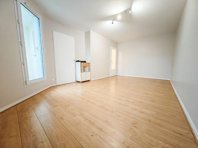 Location appartement 1 pièce, 25.19m², Jouy le Moutier