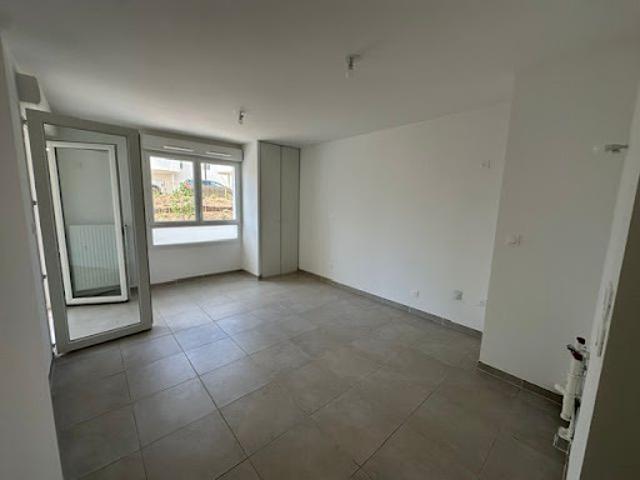 Location Appartement 1 pièce 25.28 m2 La Seyne sur Mer