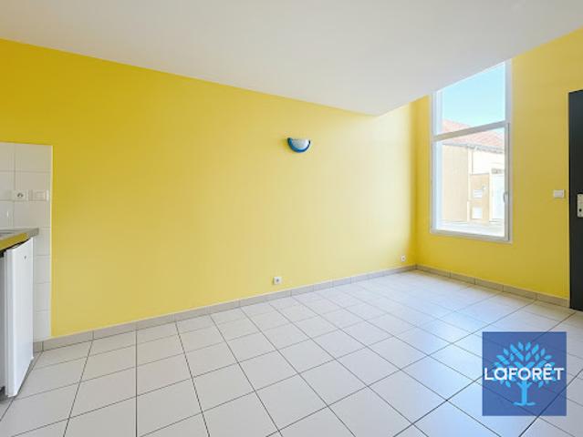 Location Appartement 1 pièce 25.8 m2 La Roche sur Yon