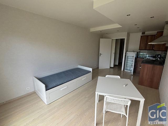 Location Appartement 1 pièce 25m²