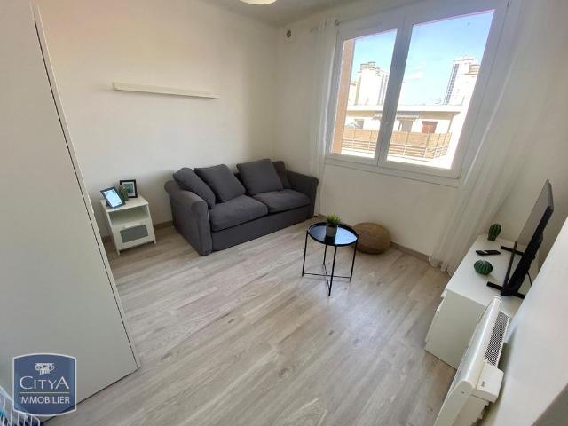 Location Appartement 1 pièce 25m² TOULON 83000