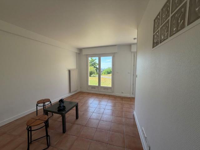 Location Appartement 1 pièce 25m² CHENNEVIERES SUR MARNE 94430