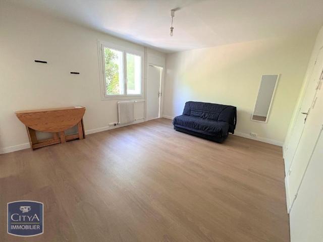 Location Appartement 1 pièce 25m² CLERMONT FERRAND 63000