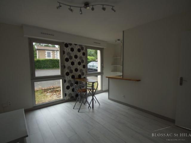 Location Appartement 1 pièce 25m² POITIERS 86000
