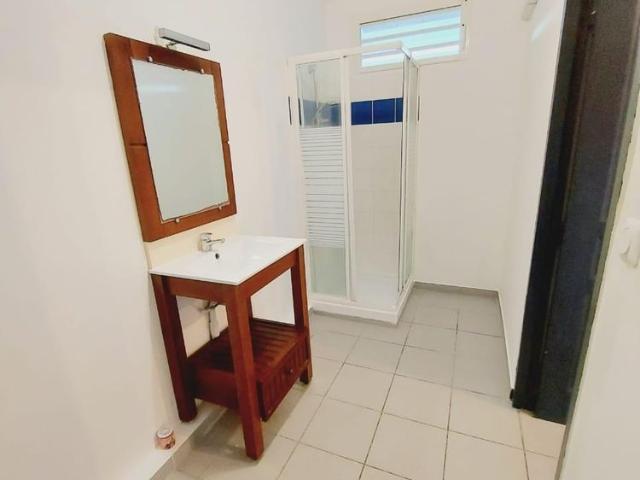 Location Appartement 1 pièce 25m² REMIRE MONTJOLY 97354