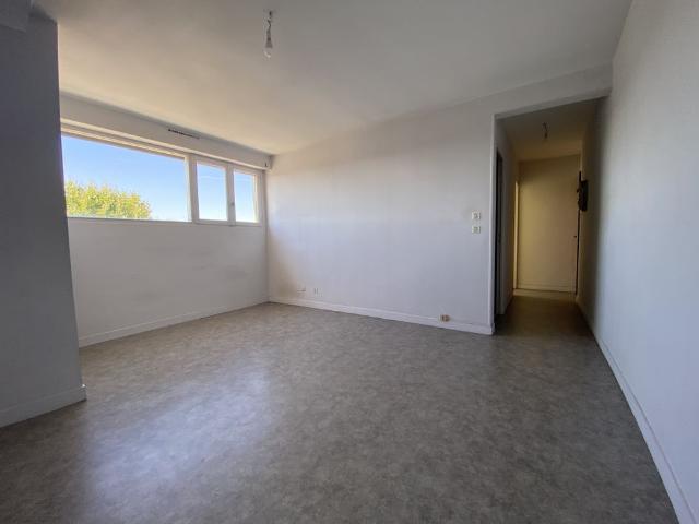 Location Appartement 1 pièce 25m² SAUMUR 49400