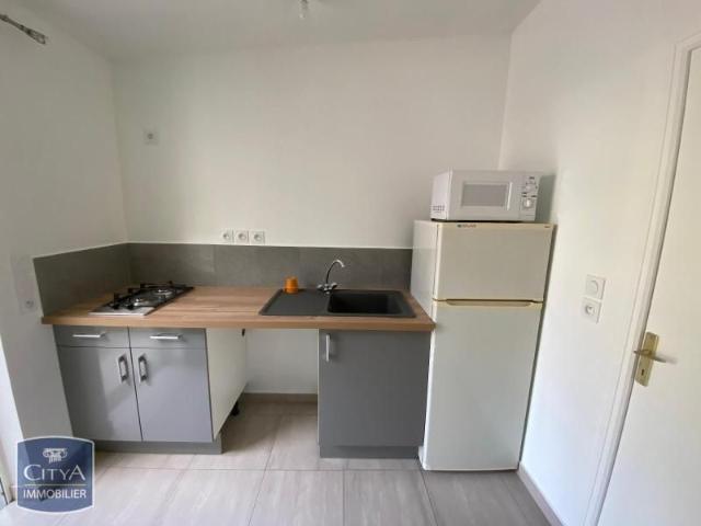 Location Appartement 1 pièce 25m² STE CLOTILDE 97490
