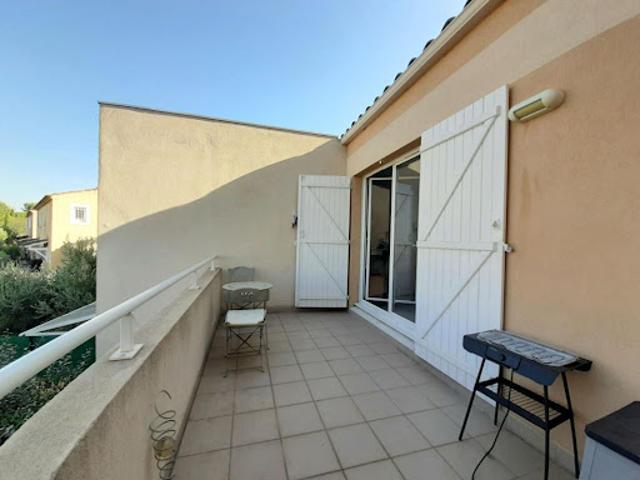 Location Appartement 1 pièce 26 m2 Lançon Provence