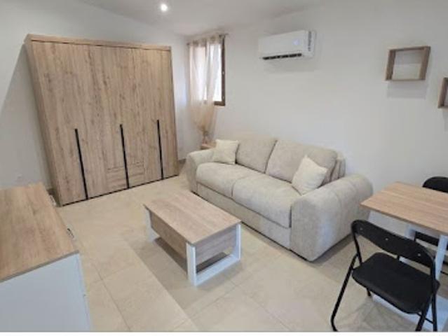 Location Appartement 1 pièce 26 m2 Peypin