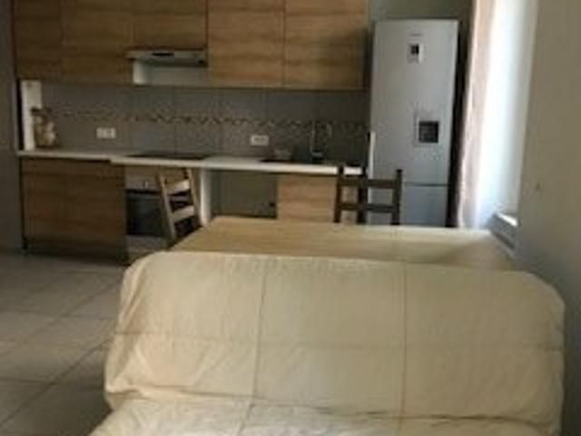 Location Appartement 1 pièce 26 m2 Roquevaire