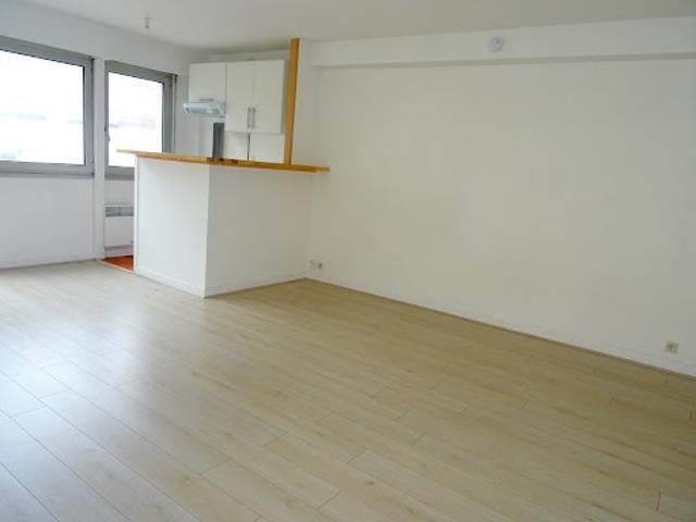 Location Appartement 1 pièce 26.33 m2 Saint Brieuc