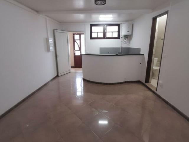 Location appartement 1 pièce, 26.51m², Saint Joseph