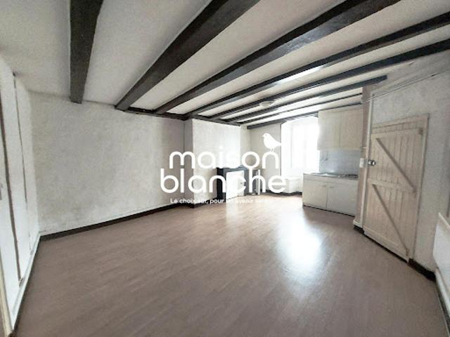 Location Appartement 1 pièce 26.5 m2 Saint Maixent l'Ecole