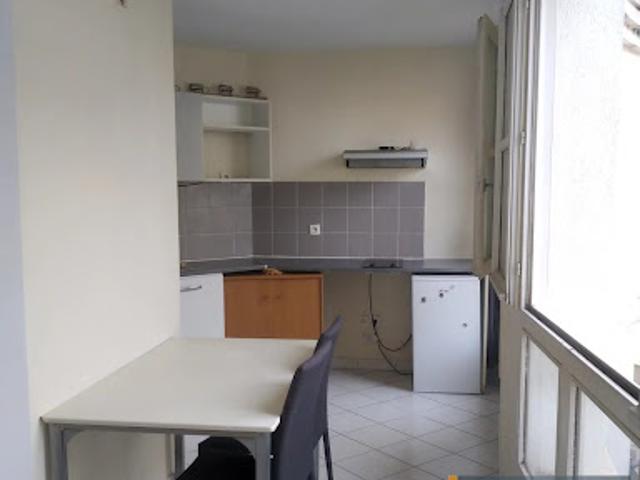 Location Appartement 1 pièce 26.85 m2 Nimes