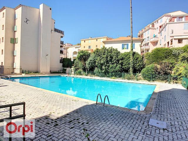 Location Appartement 1 pièce 26 m2 Vallauris