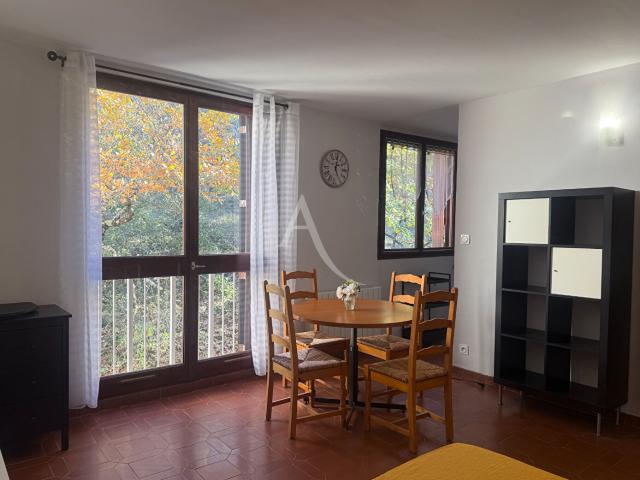 Location appartement 1 pièce, 26.80m², Gréoux les Bains