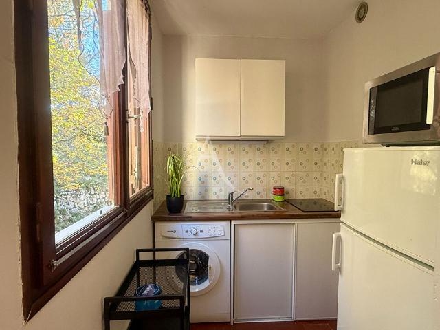 Location appartement 1 pièce, 26.80m², Gréoux les Bains