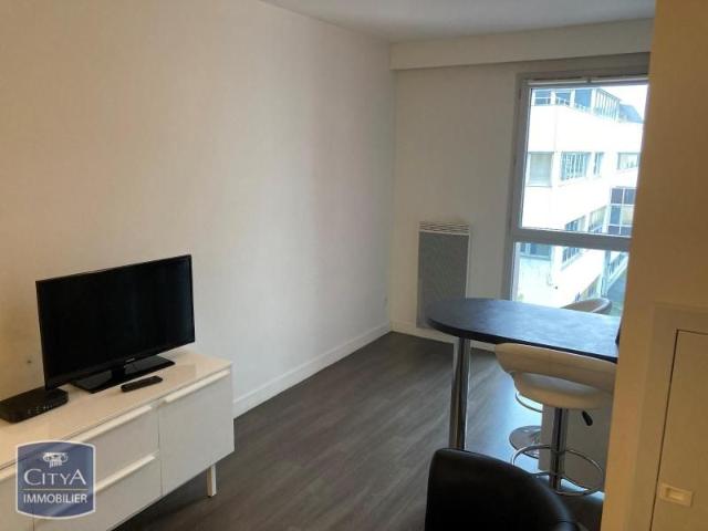 Location Appartement 1 pièce 26m² TOURS 37000