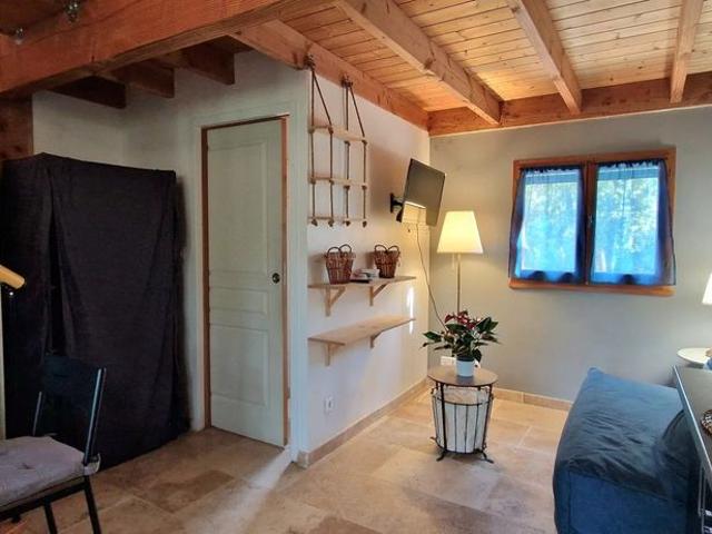 Location Appartement 1 pièce 26m² VENASQUE 84210