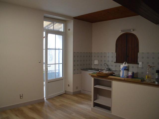 Location Appartement 1 pièce 26m² VILLENEUVE SUR LOT 47300