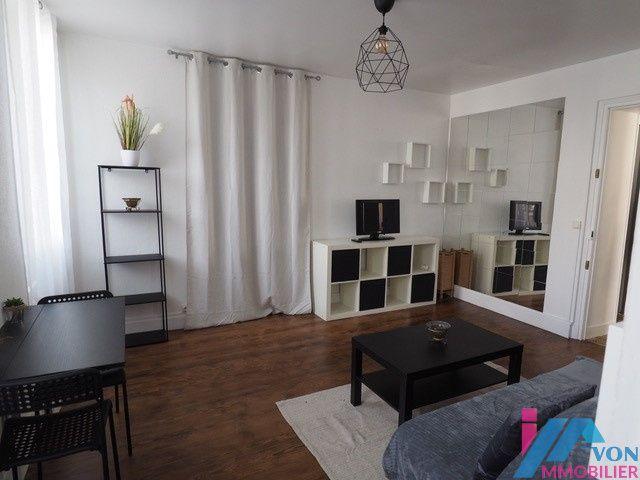 Location Appartement 1 pièce 26m² AVON 77210