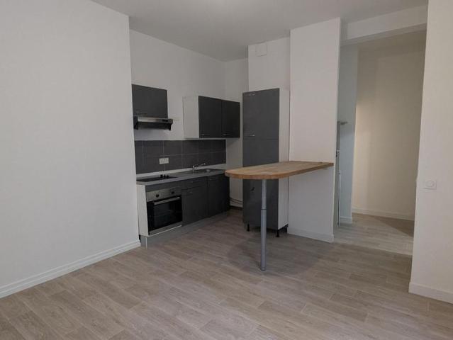 Location Appartement 1 pièce 26m² BORDEAUX 33800