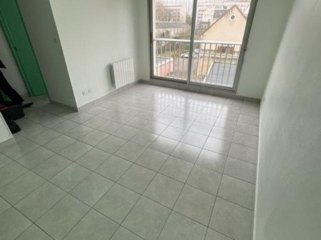 Location Appartement 1 pièce 26m² BOURGES 18000